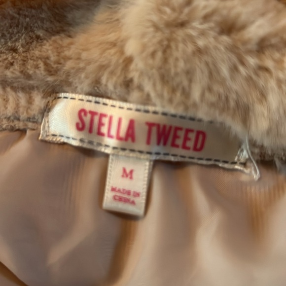 Faux Fur Cropped Jacket - Picture 3 of 3